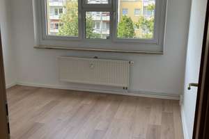 MEGA Ausblick, Küche, Fußboden und Badezimmer neu – Kurt Schneider Str. 22, 9122 Markersdorf, Chemnitz – Vorschaubild 7