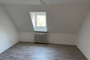 Mitten in Altenbochum – freundliche 3 Zimmer DG-Wohnung in ruhiger Lage mit eigenem Park – Theoderichstraße 10, 44803 Altenbochum, Bochum – Vorschaubild 13