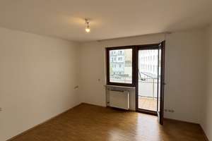     Wohnen im Herzen Würzburgs – Stilvolle 3-Zimmer-Wohnung mit Balkon – Plattnerstraße 9, 97070 Altstadt, Würzburg – Vorschaubild 4