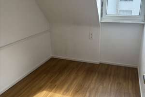 Attraktive 3-Zimmer-DG-Wohnung in Bad Cannstatt – urban wohnen nahe Neckar – Die vollständige Adresse der Immobilie erhältst du vom Anbieter., 70376 Neckarvorstadt, Stuttgart – Vorschaubild 10