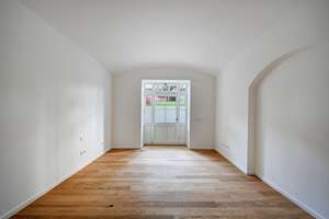 Historischer Charme trifft moderne Wohnqualität – stilvolle 2-Zimmerwohnung mit Gewölbe – Die vollständige Adresse der Immobilie erhältst du vom Anbieter., 80803 Schwabing-Ost, München – Vorschaubild 3