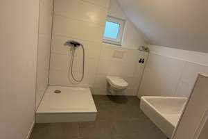 Helle 2 Zimmer DG Wohnung in Kassel Kirchditmold  – Hasserodtstraße 42C, 34130 Kirchditmold, Kassel – Vorschaubild 2