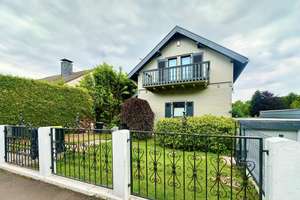 Freistehendes Einfamilienhaus mit Garage, Stellplatz & großem Garten – Ihr neues Wohlfühl-Zuhause! – Die vollständige Adresse der Immobilie erhältst du vom Anbieter., 42349 Cronenberg, Wuppertal – Vorschaubild 1