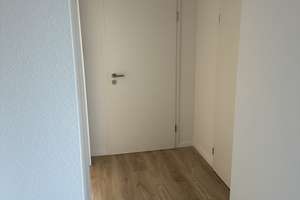 Erstbezug nach Sanierung – Moderne Dachgeschosswohnung mit Loggia in Toplage von Oberhausen  – Keltenstraße 21, 46045 Styrum, Oberhausen – Vorschaubild 4