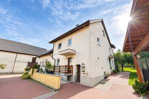 Einfamilienhaus mit großem Grundstück, Garten, vier Garagen und Nebengebäuden in Theres-Buch bei Haß – 97531 Theres – Vorschaubild 4