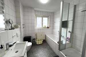 Superschöne 2 ZKB-Wohnung mit Balkon + Stellplatz in modernisiertem 6-Fam.-Haus in KA-Neureut! – Die vollständige Adresse der Immobilie erhältst du vom Anbieter., 76149 Neureut, Karlsruhe – Vorschaubild 12