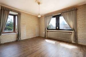 Charaktervolles Mehrparteienhaus mit Modernisierungspotenzial in zentraler Stadtlage von Delmenhorst – Die vollständige Adresse der Immobilie erhältst du vom Anbieter., 27749 Südliche Stadtmitte, Delmenhorst – Vorschaubild 6