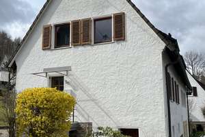 Solide Doppelhaushälfte mit 4 Zimmern in Siegen-Eiserfeld – Die vollständige Adresse der Immobilie erhältst du vom Anbieter., 57080 Eiserfeld, Siegen – Vorschaubild 2