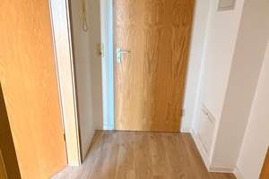 Bezugsfreie, komplett renovierte, sehr helle zentrale 1 Zimmer WHG Freiburg – 79115 Haslach-Gartenstadt, Freiburg im Breisgau – Vorschaubild 3