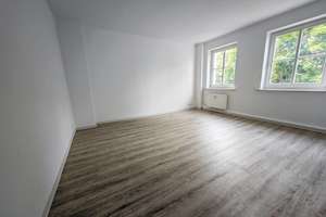Direkt einziehen!! Helle 2-Zimmer-Wohnung + EINBAUKÜCHE + Tageslichtbad mit Wanne – Wollenweberstraße 8, 18055 Stadtmitte, Rostock – Vorschaubild 2