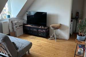 3-Zimmer-Dachgeschosswohnung mit Balkon in München-Moosach – Andernacher Straße 40, 80993 Alt-Moosach, München – Vorschaubild 5