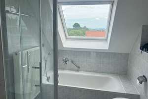 *KURZFRISTIG BEZIEHBAR* Helle 3 Zimmer-Dachwohnung mit Balkon in sonnenverwöhnte Lage und schönem  – Die vollständige Adresse der Immobilie erhältst du vom Anbieter., 97437 Haßfurt – Vorschaubild 9