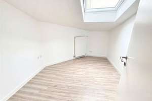 Helle 3-Zimmer im Dachgeschosswohnung zu vermieten! – Märkische Straße 190, 42281 Oberbarmen, Wuppertal – Vorschaubild 7