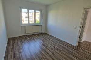 Hell, freundlich und gemütlich - Balkon und Einbauküche inklusive! – Luxemburgstraße 23, 39114 Cracau, Magdeburg – Vorschaubild 7