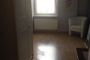 Großzügige 4-Raumwohnung mit großem sonnigen Balkon in einem kleinen, ruhigen MFH – Feodorstr. 3, 8058 Pölbitz, Zwickau – Vorschaubild 14