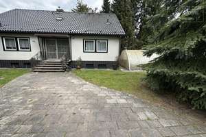 Großzügiges Einfamilienhaus mit Pool auf weitläufigem Grundstück – viel Platz & Privatsphäre – Die vollständige Adresse der Immobilie erhältst du vom Anbieter., 13437 Wittenau, Berlin – Vorschaubild 1