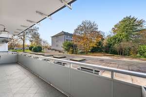 2 Wohnungen zusammengelegt 128 qm+ Balkon+ TG Stellplatz+EG