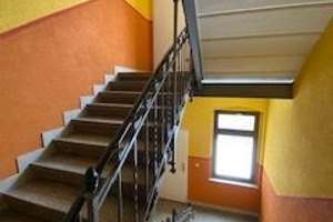 Helle 2-Zimmer mit EBK, neuem Laminat und Dusche in zentraler Lage! – Hainstraße 83, 9130 Sonnenberg, Chemnitz – Vorschaubild 5