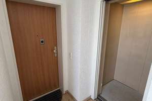 Über den Dächern von Düsseldorf: Große Galerie-Maisonette-Wohnung mit Aufzug u. Dachterrasse, frei ! – Die vollständige Adresse der Immobilie erhältst du vom Anbieter., 40589 Holthausen, Düsseldorf – Vorschaubild 3
