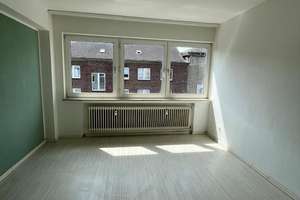 Helle 2,5-Zimmer Wohnung mit Balkon im 3.OG – Helmholtzstraße 98, 46045 Altstadt-Mitte, Oberhausen – Vorschaubild 3