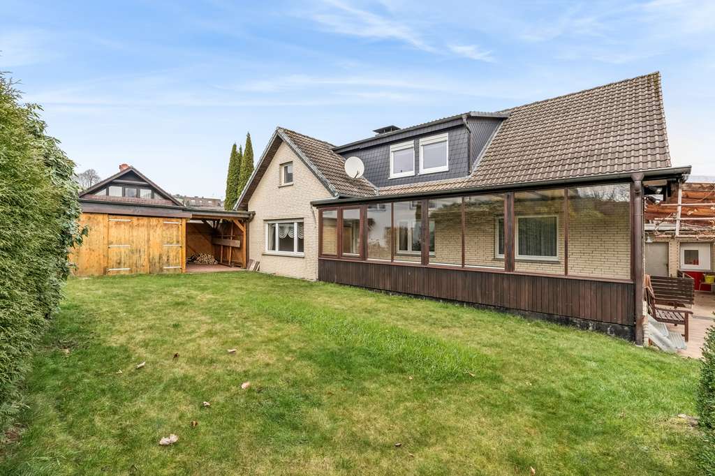 Immobilie in Barntrup - Einfamilienhaus mit Wintergarten und Süd-West-Ausrichtung - Bild 3