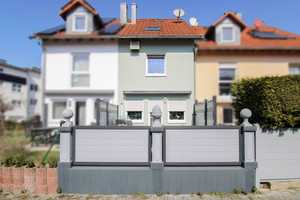 Ihr neues Zuhause in Stuttgart-Hausen: Modernes Reihenhaus mit Terrasse u. Garage – Stuttgart – Vorschaubild 1