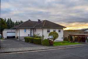Modernisierter Bungalow mit Einliegerwohnung in schöner Lage von Elbtal  – Limburg-Weilburg (Kreis) – Vorschaubild 2