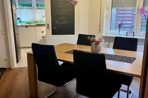 Attraktive und gepflegte 5-Raum-Doppelhaushälfte mit gehobener Innenausstattung und EBK in Rödermark – Hauptstraße 33A, 63322 Offenbach (Kreis) – Vorschaubild 4