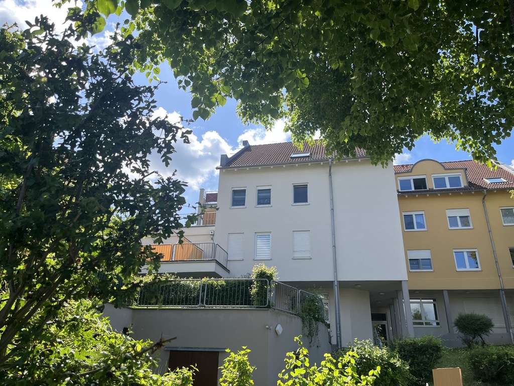 1.279€/m2- leerstehende 1-Zimmerwwohnung in Meißen+ 90er Jahre-neuer Boden (2025)- TG-Stellpatz