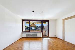 Voller Möglichkeiten: 3,5 Zimmer mit Südbalkon, Garage und Platz für neue Wohnideen – Die vollständige Adresse der Immobilie erhältst du vom Anbieter., 70439 Stammheim-Mitte, Stuttgart – Vorschaubild 3