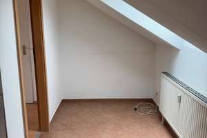 Charmante Dachgeschosswohnung in zentraler Lage von Essen-Bergerhausen! – Rellinghauser Straße 274, 45136 Bergerhausen, Essen – Vorschaubild 11