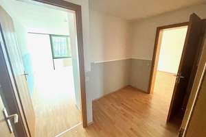 Renovierungsbedürftige Wohnung in grüner Lage – Perfekt für Ihre Ideen! – Straße 43Nr.22, 13125 Buch, Berlin – Vorschaubild 2