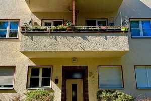 Frisch saniert! 2-Zimmer-Wohnung mit Balkon – Frobenstr. 66, 12249 Berlin – Vorschaubild 1