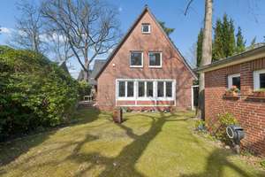 Großzügiges Einfamilienhaus, Garten & Wellnessbereich – viel Platz für die ganze Familie – Die vollständige Adresse der Immobilie erhältst du vom Anbieter., 22559 Rissen, Hamburg – Vorschaubild 18