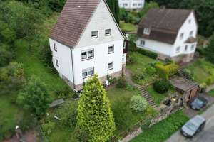 Zweifamilienhaus mit Erweiterungsmöglichkeiten in Bad Karlshafen – Die vollständige Adresse der Immobilie erhältst du vom Anbieter., 34385 Bad Karlshafen – Vorschaubild 1