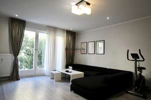 Balkon-Wohnung mit Luxus-Küche in Mitte