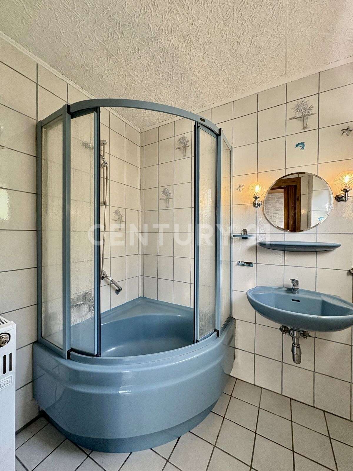 Immobilie in Schönenberg-Kübelberg - Geräumiges 1-2 Familienhaus in zentraler Lage - viel Platz für Ihre Ideen! - Bild 13