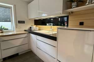 Ein Zuhause zum Verlieben – stilvolles Reihenmittelhaus mit Pool in Toplage · provisionsfrei – Die vollständige Adresse der Immobilie erhältst du vom Anbieter., 91056 Büchenbach West, Erlangen – Vorschaubild 8