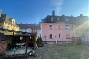 *attraktive Lage - Dreifamilienhaus* – Hof – Vorschaubild 1