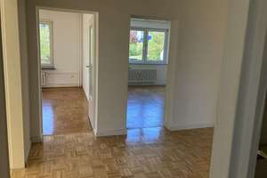Geräumige, gepflegte 4 Zimmer-Wohnung mit Balkon in ruhiger guter Stadtrandlage – Die vollständige Adresse der Immobilie erhältst du vom Anbieter., 34125 Fasanenhof, Kassel – Vorschaubild 5