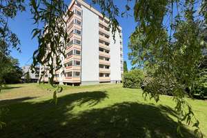 RENOVIERT UND FREI in ruhiger Wohnanlage im begehrten Gundelfingen