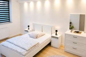 Modern möblierte Wohnung mit Einbauküche, Balkon mit Aussicht und Aufzug – ideal für Wohnen auf Zeit – Steigerstraße 10, 47198 Hochheide, Duisburg – Vorschaubild 6