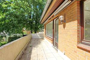 3-4-Zimmer-Eigentumswohnung mit großem Balkon und TG-Stellplatz in Hamburg-Wellingsbüttel – Die vollständige Adresse der Immobilie erhältst du vom Anbieter., 22391 Wellingsbüttel, Hamburg – Vorschaubild 2
