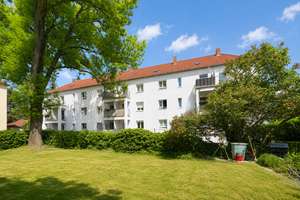 Vollmöbliertes & saniertes 2-Raum-Apartment mit Süd-Balkon – erhöhte AfA* ca. 5,50 % p.a.