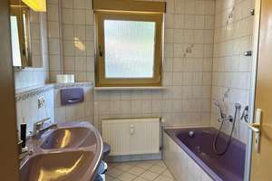 Großes Zweifamilienhaus mit Carport und Doppelgarage!  – Die vollständige Adresse der Immobilie erhältst du vom Anbieter., 73337 Bad Überkingen – Vorschaubild 18