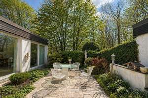 Exklusiver Bungalow in erster Reihe am Eichenhain – Wohnen auf einer Ebene in Stuttgart-Sillenbuch