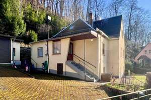 Schöner wohnen im malerischen Keppgrund!
Freistehendes Einfamilienhaus für Individualisten – Die vollständige Adresse der Immobilie erhältst du vom Anbieter., 1326 Hosterwitz/Pillnitz, Dresden – Vorschaubild 2