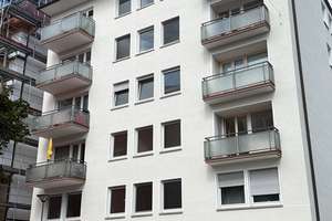 Lichtdurchflutete 2,5-Zimmer-Wohnung mit 2 Balkonen am Hölderlinplatz