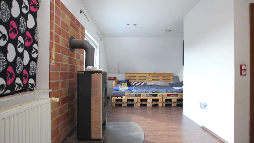 Immobilie in Friesoythe - Kapitalanlage! Solide Doppelhaushälfte mit PV-Anlage, Garage und großem Gartenbereich in Friesoythe - Bild 7