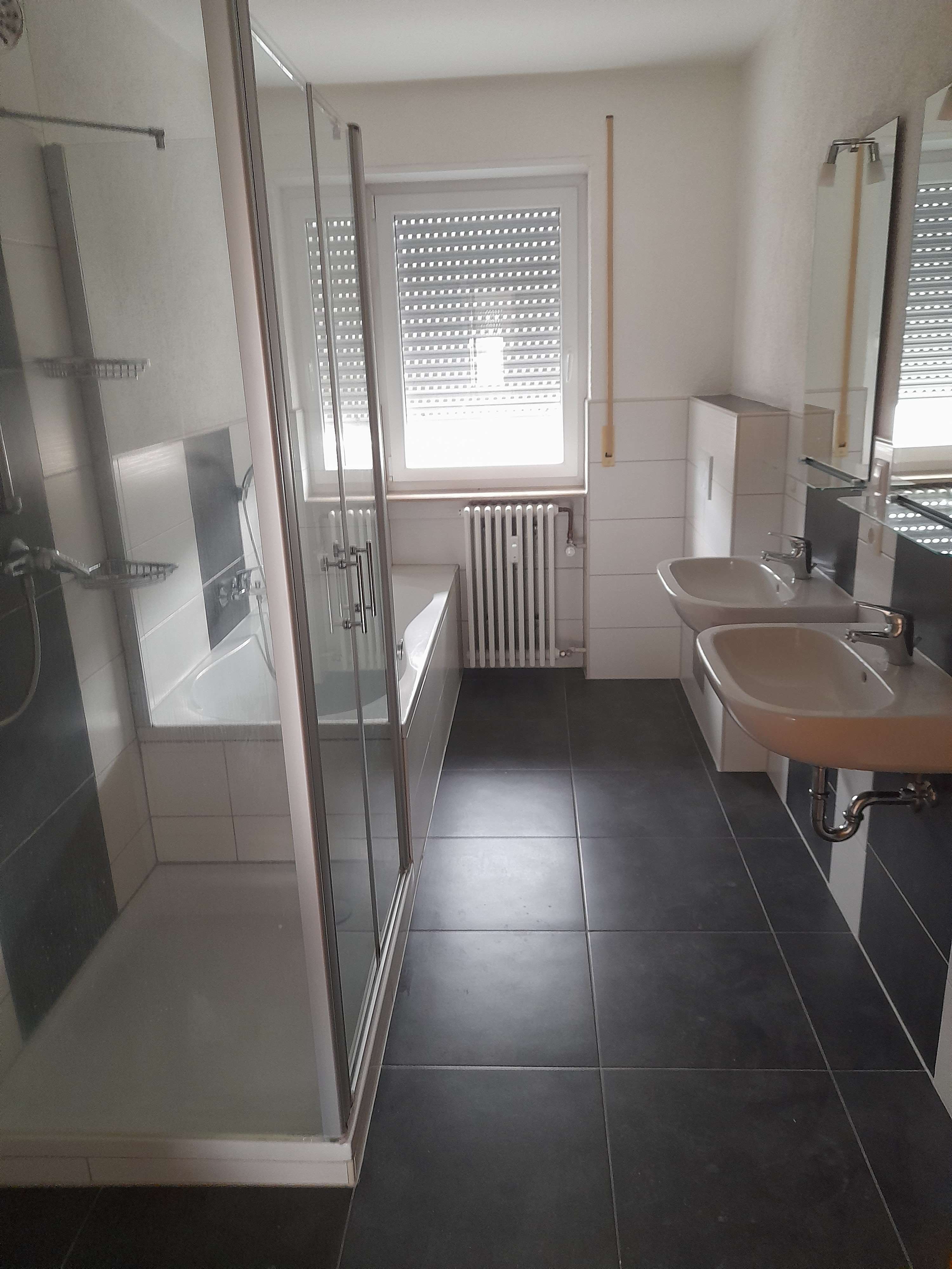 Immobilie in Annweiler am Trifels - Annweiler am Trifels, gepflegte 3 ZKB-ETW, mit Balkon, preiswert - Bild 2